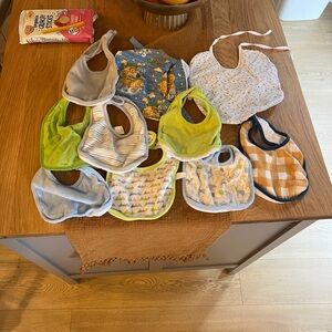 Mixed Baby Bib Bundle - Assorted Green, Blue, Yellow, White